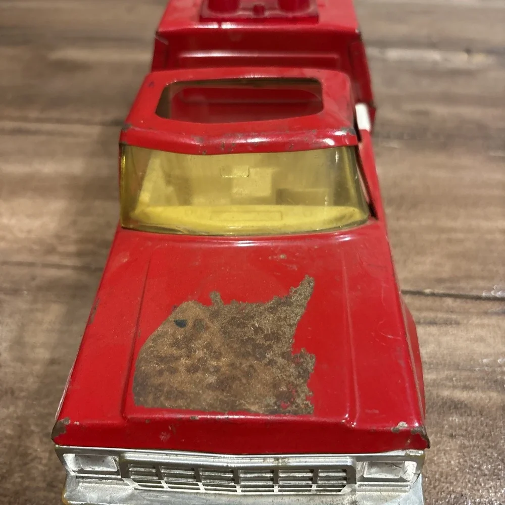 Nylint Fire Department Emergency‎ Response Team Vintage Metal Red Truck